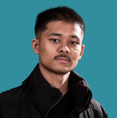 https://broadwayinfosys.com/Successful student from Broadway Infosys Mr. ⁨Bibek Bohara